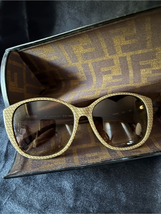 Fendi Accessories - Fendi Brown Patterned Frame Sunglasses